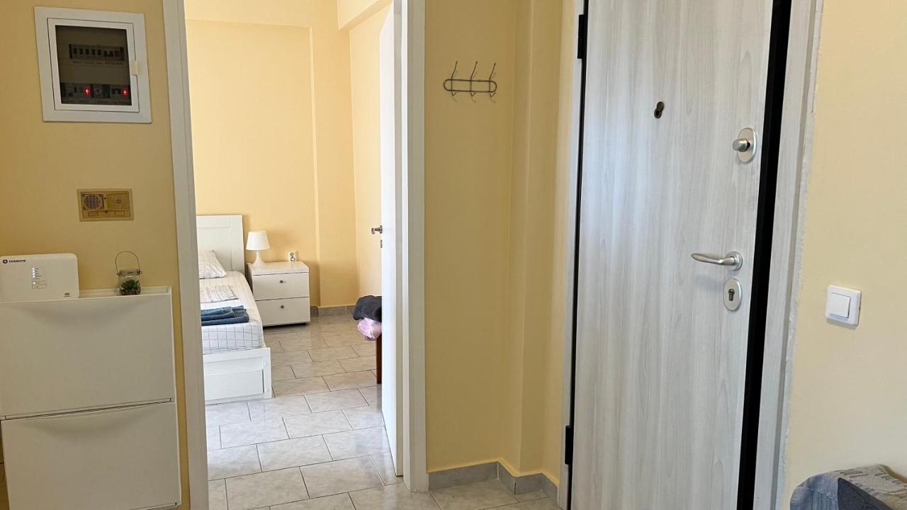 Comfort Apartment For Small Family Loutráki Zewnętrze zdjęcie